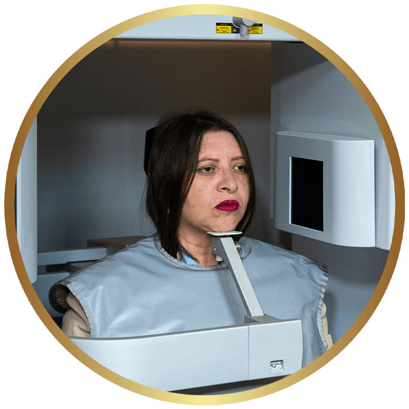 cbct scanner patient smiling